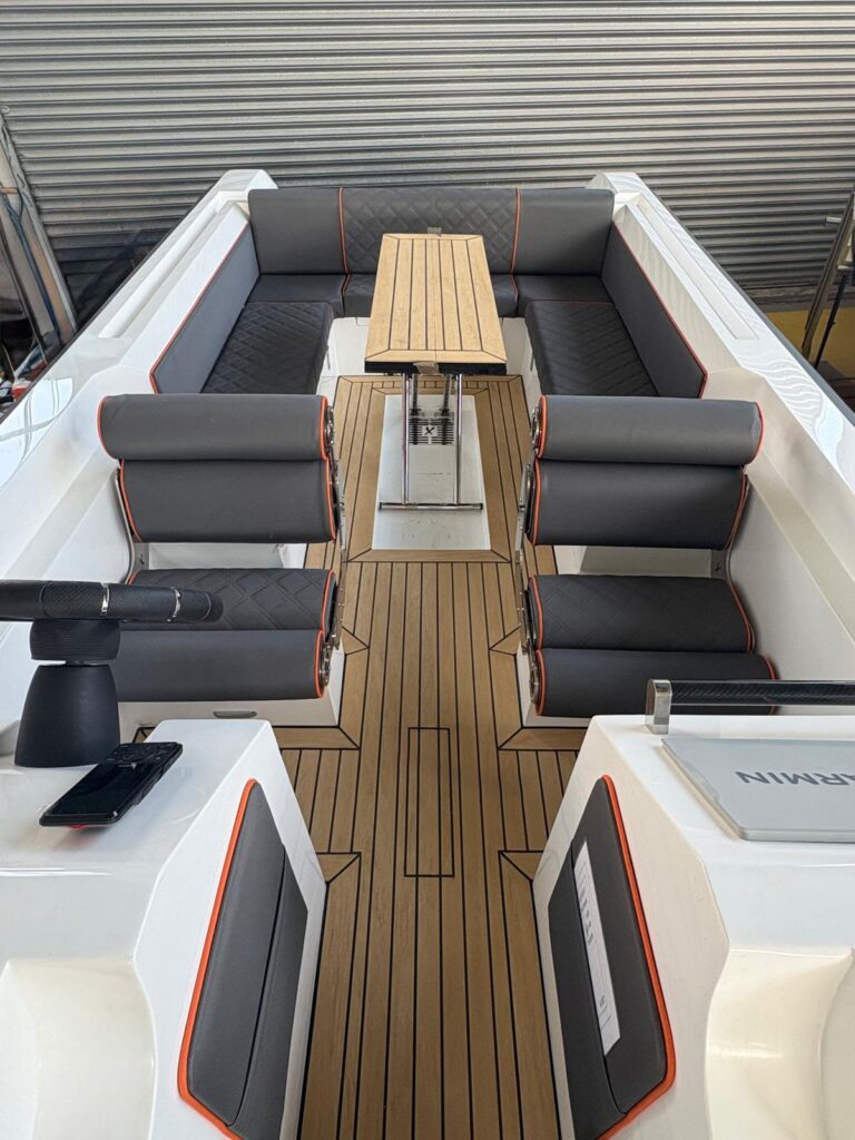 RIB-X 760 Phaeton helm station | Vortec Marine