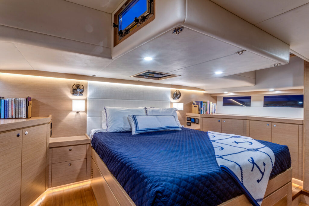 Hylas H57 master cabin