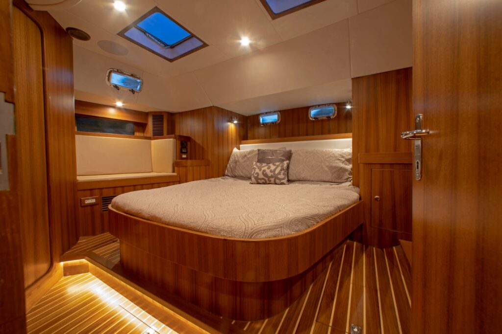 Hylas H48 master cabin