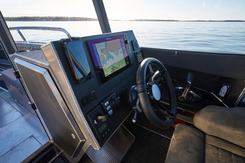 Viggo C8.1 cockpit