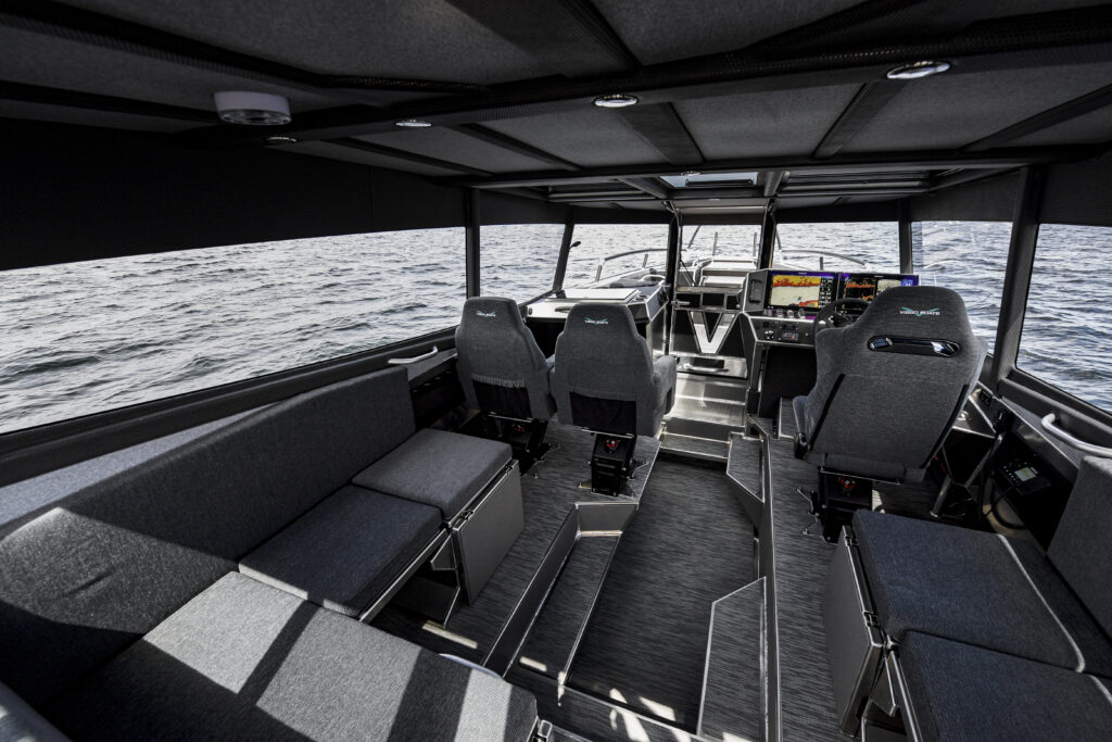 Viggo C10 Offshore Interior forwards