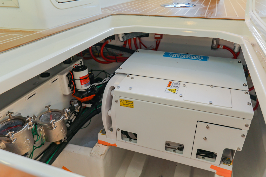 Hinckley Talaria 34 | Seakeeper 